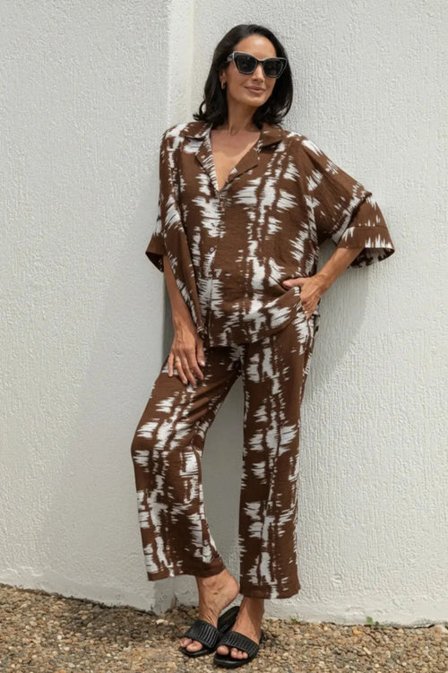 Campania Straight Leg Pants in Brown