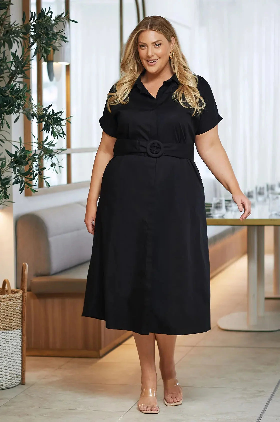 Celia Short Sleeve Midi Dress in Black