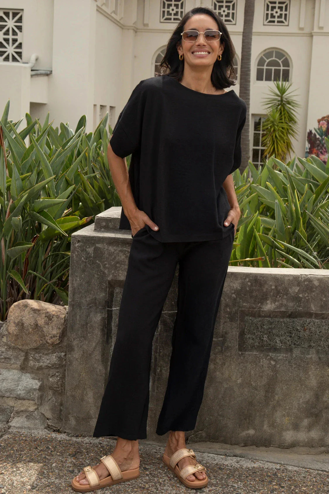 Gemma Short Sleeve Round Neck Top Black