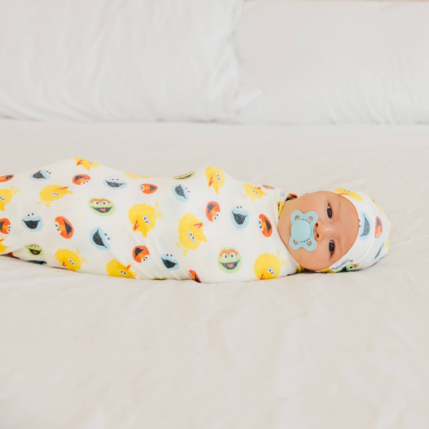 Knit Swaddle Blanket - Sesame Scribbles