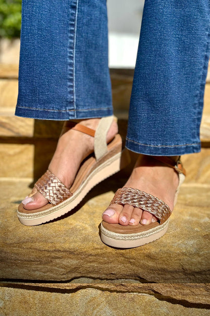 Nila Wedges Champagne