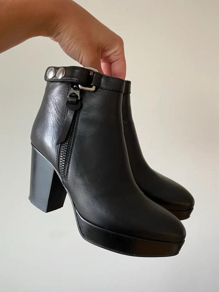 Acne Studios Orbit-skinnboots