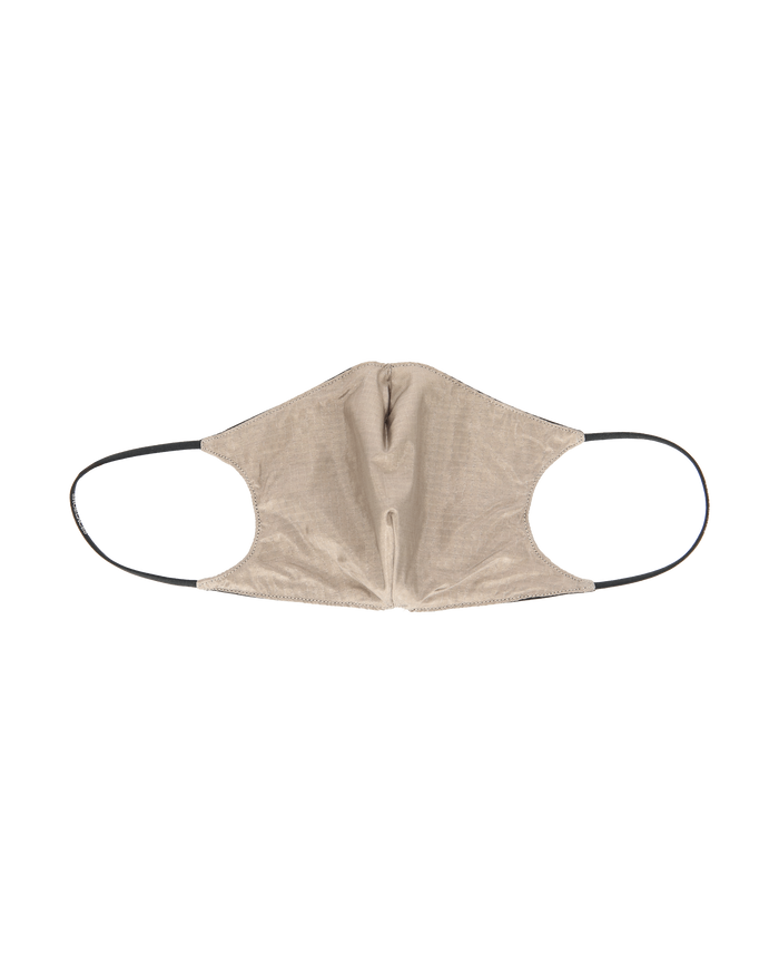 Off-White Arrow Simple Mask Black White   Homeware Design Items OMRG003F21FAB001 1001